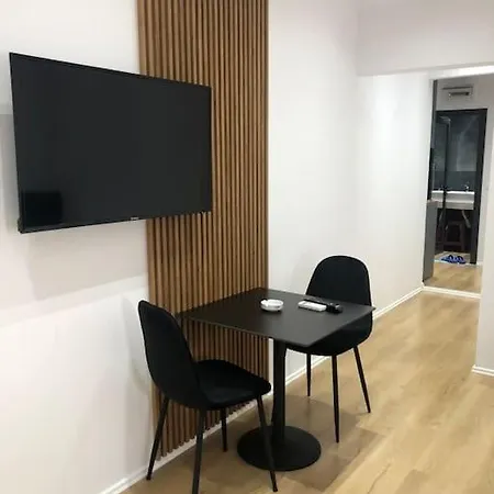 Apartment Bazaar Tirana- City Center 4